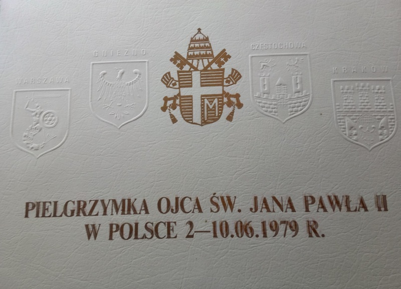 Pamiątki związane z wizytą Papieża w Polsce